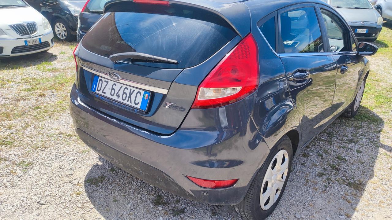 Ford Fiesta 1.4 GPL titanium