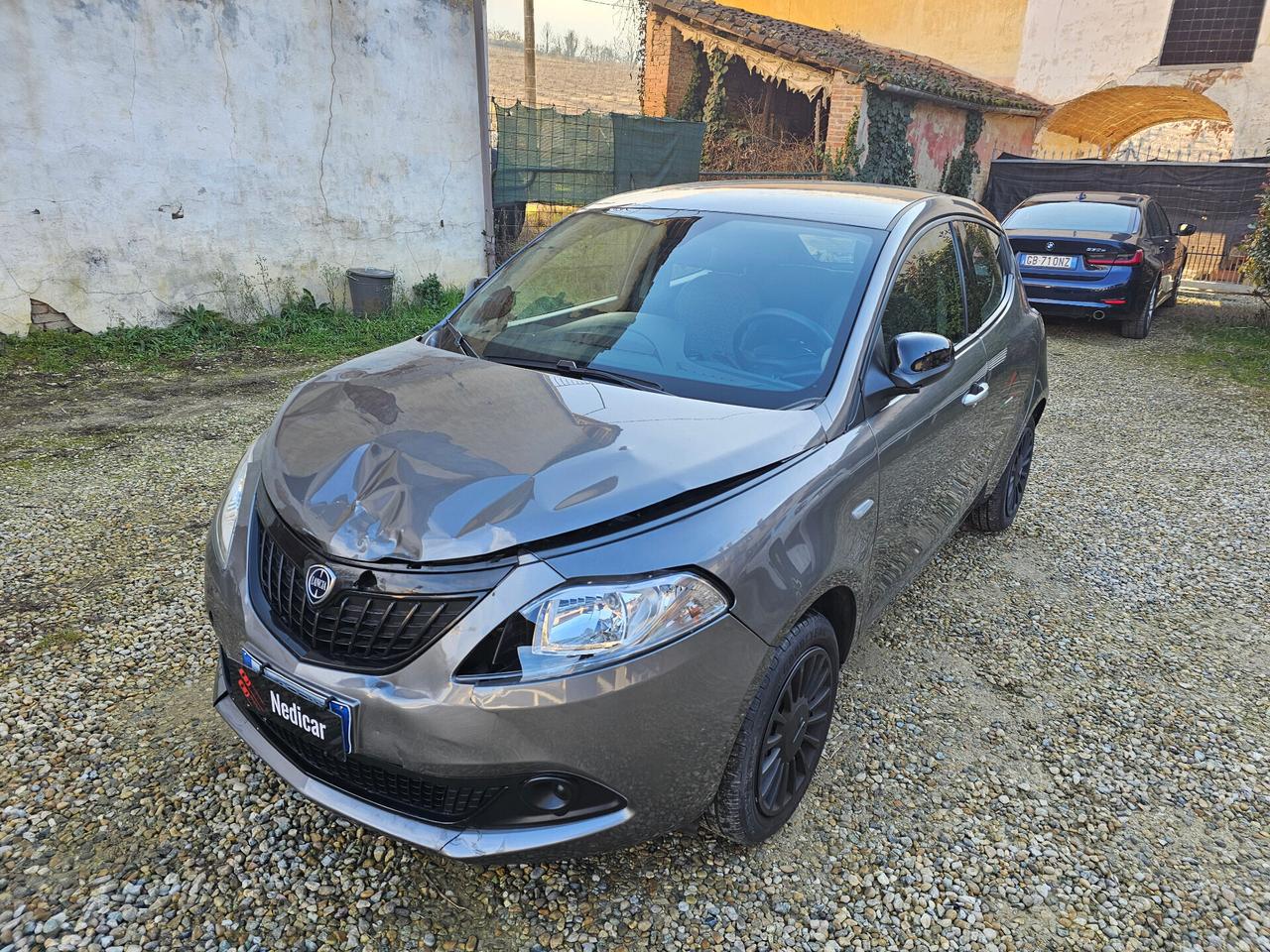 Lancia Ypsilon 1.0 S&S Hybrid Silver