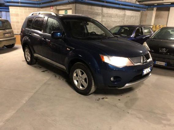 MITSUBISHI Outlander 2.0