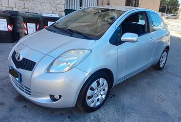 Toyota Yaris benzina x neo patentati