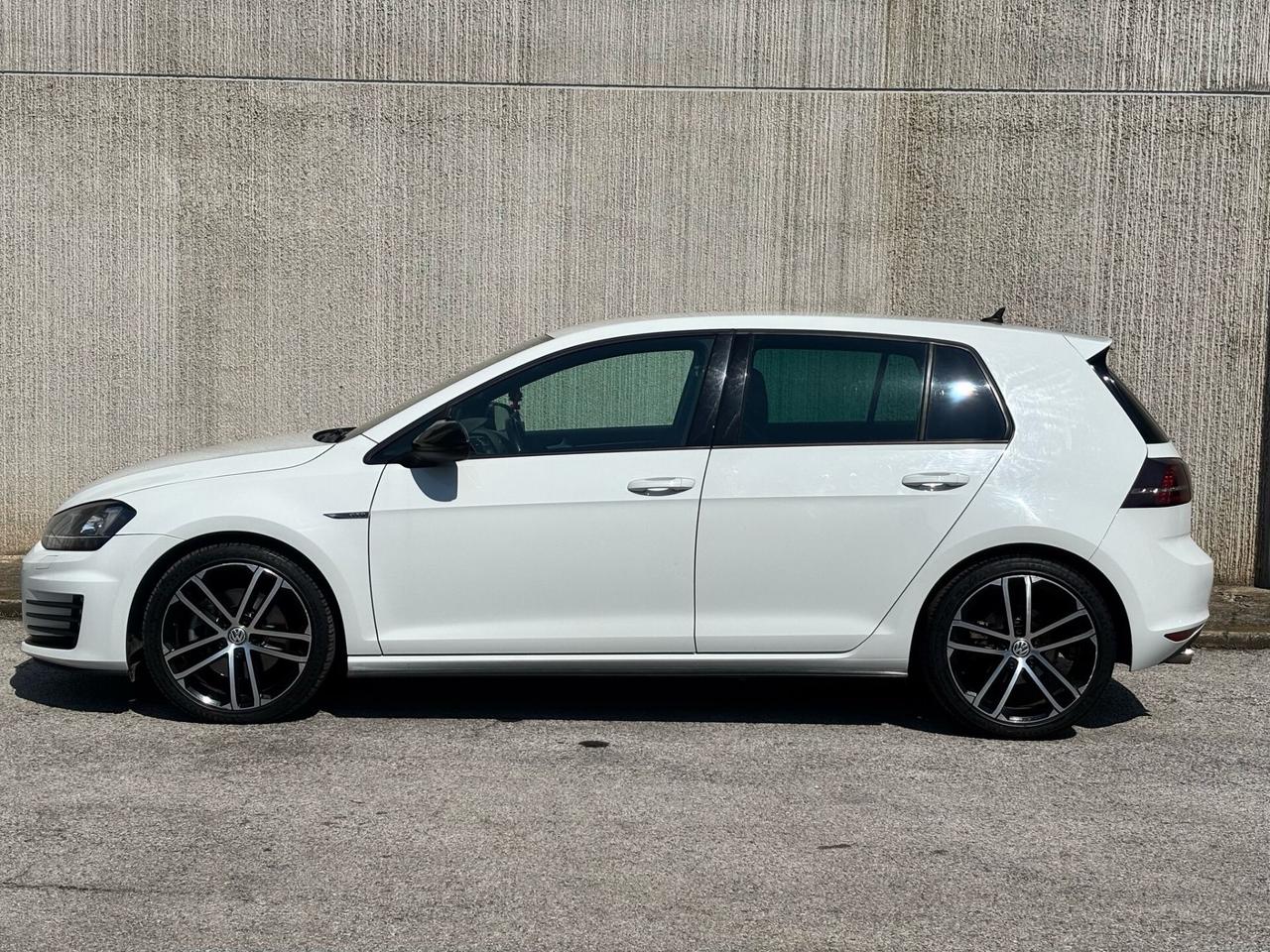 Volkswagen Golf GTD 2.0 TDI DSG 5p. Business BlueMotion Technology