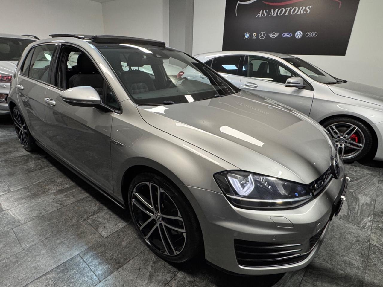 Volkswagen Golf GTD 2.0 TDI 184CV DSG TETTO