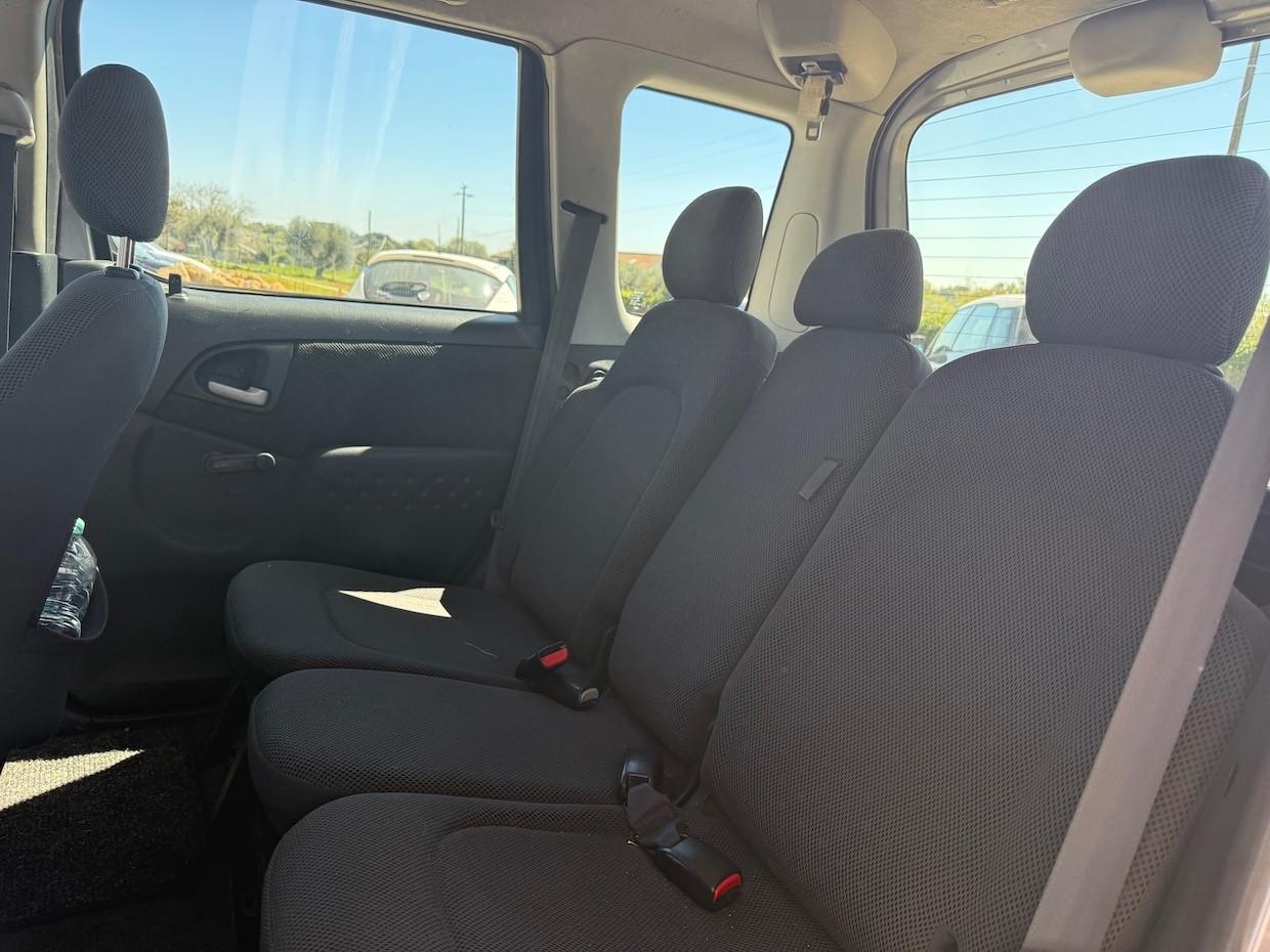 Toyota Yaris 1.3 5 porte