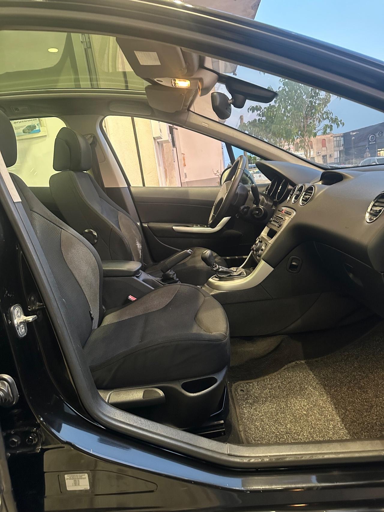 Peugeot 308 1.6 HDi 110CV 5p. Premium (6 Marce)