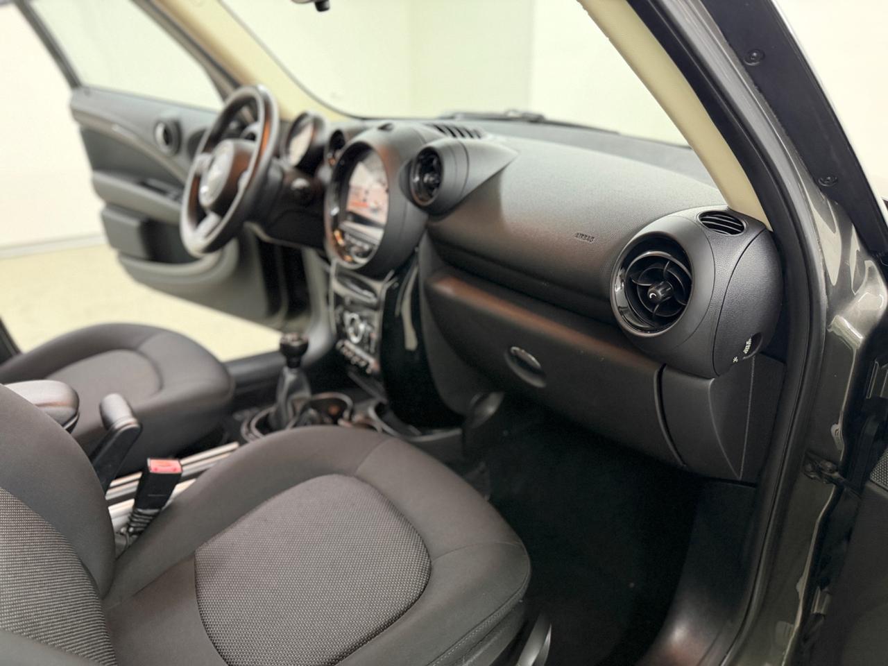 Mini Cooper D COUNTRYMAN(anno 2013)