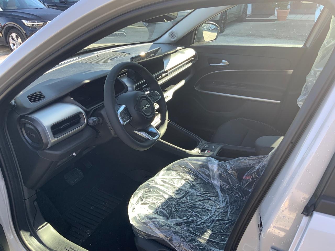 Jeep Avenger 1.2 Turbo MHEV Summit