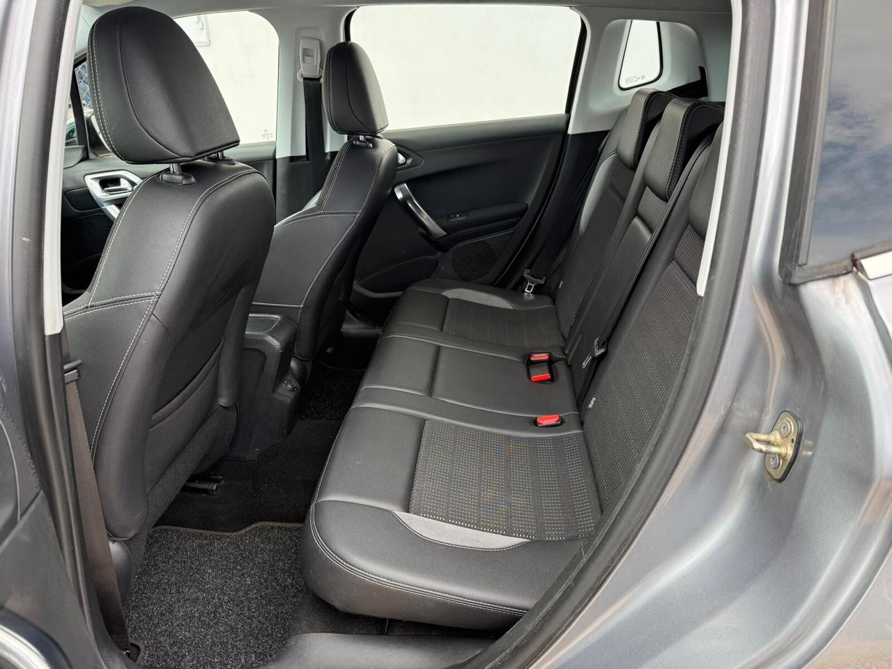 Peugeot 2008 1.6 e-HDi 92 CV Allure AUTOMATICA