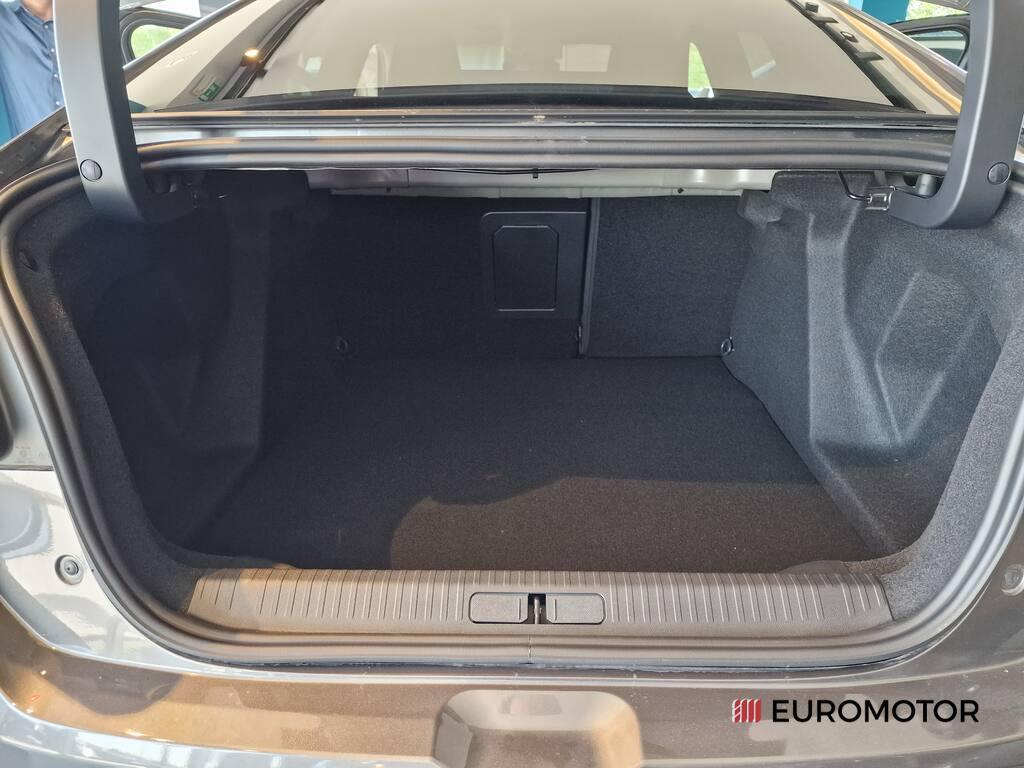 Citroen C4 X 1.5 BlueHDi Shine EAT8