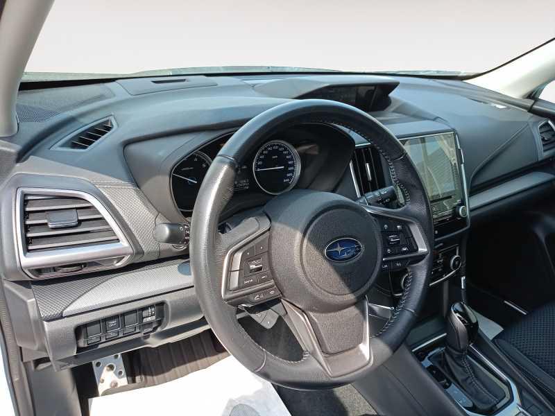 SUBARU Forester 2.0i e-boxer 4dventure lineartron