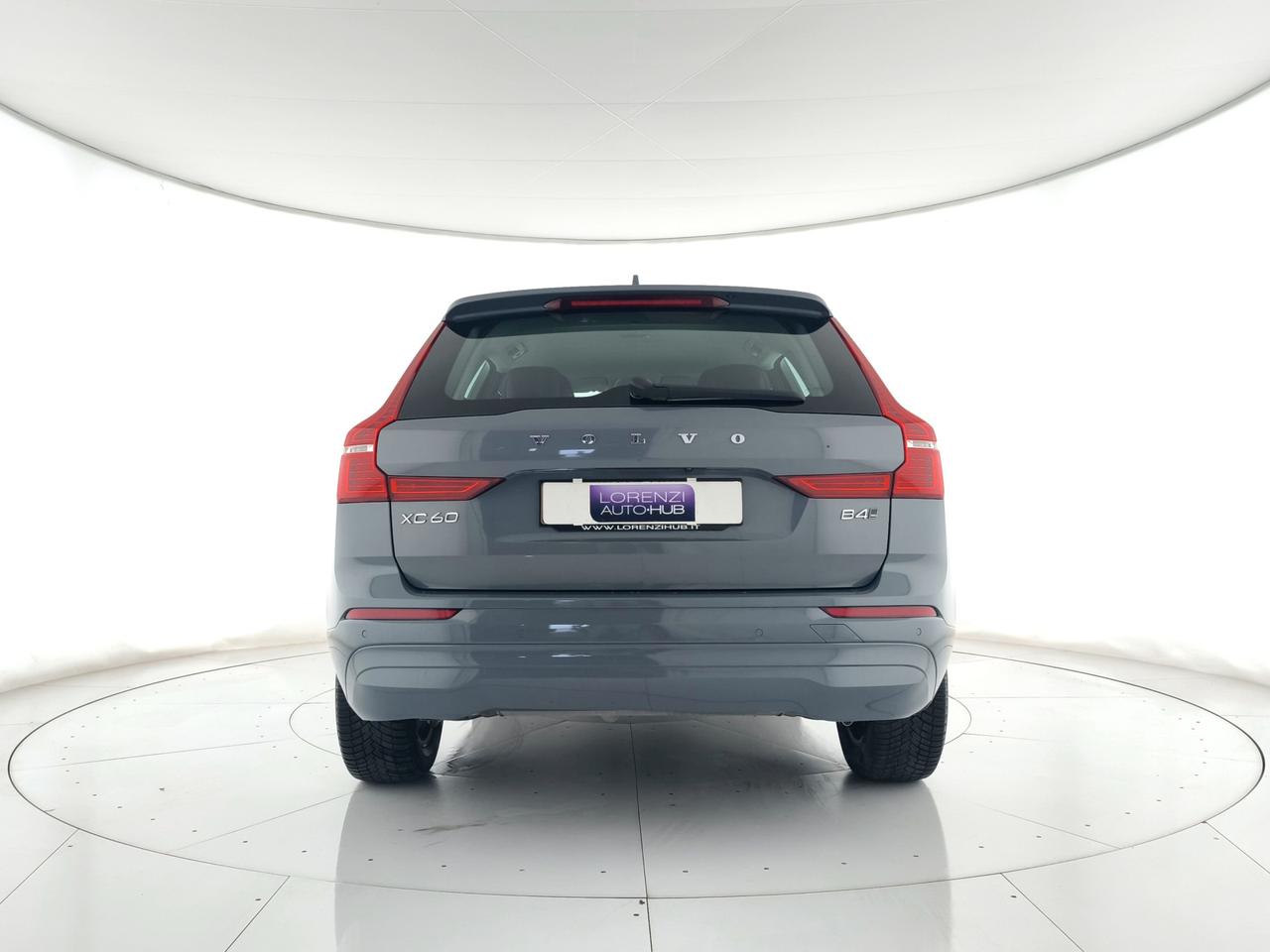 VOLVO XC60 2.0 b4 Momentum awd auto CAMERA+APP CONNECT+FULL LED