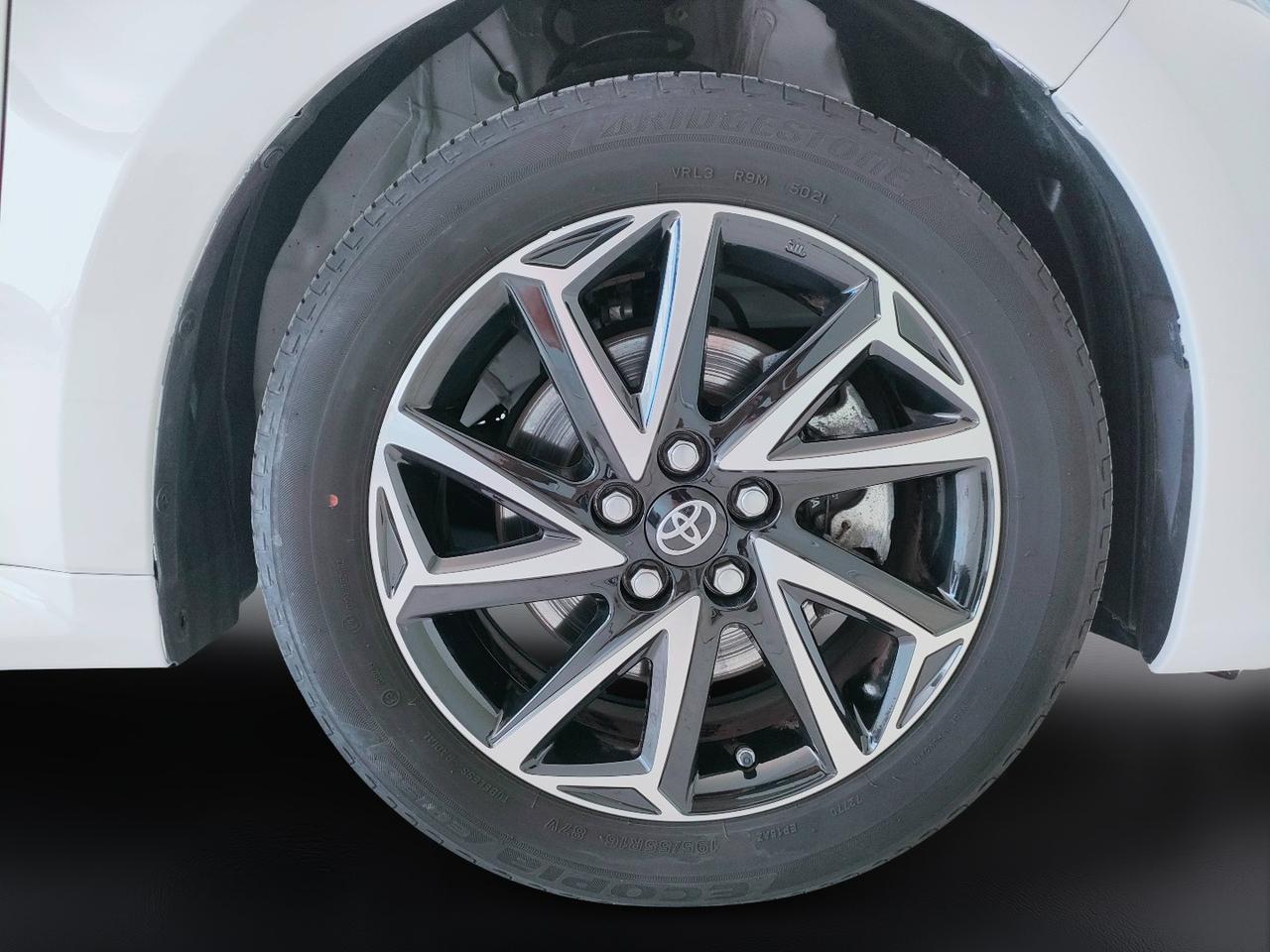 TOYOTA Yaris - TOYOTA Yaris 1.5 Hybrid 5 porte Trend