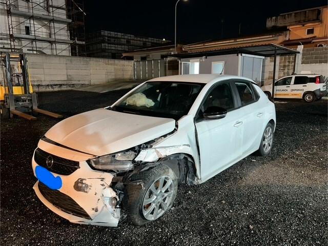 Opel Corsa 1.5 D 100 CV Edition incidentata