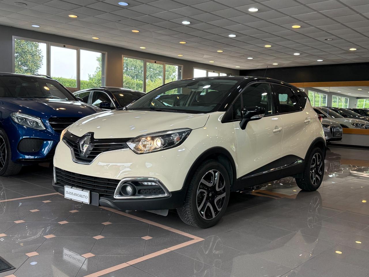 Renault Captur Benzina 90 CV Neopatentati
