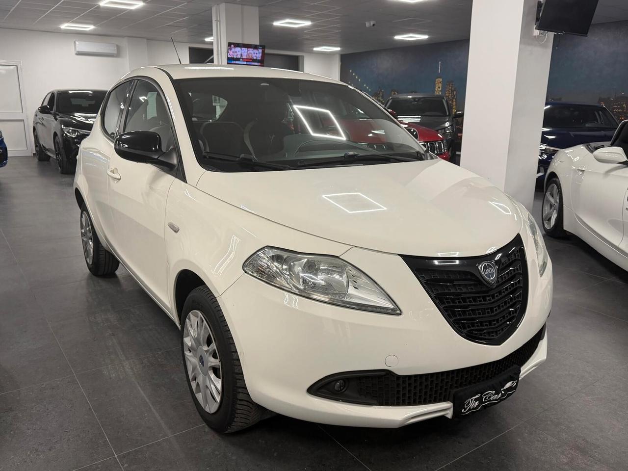 LANCIA YPSILON 900CC 84CV 62KW OK NEOPATENTATI ANNO 2015