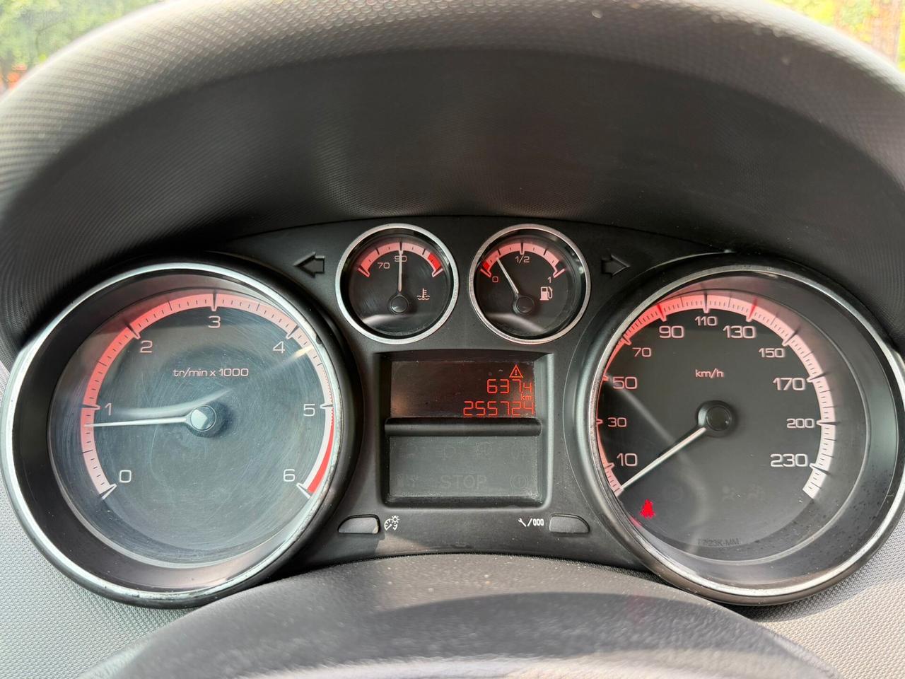 Peugeot 308 1.6 HDi 110CV 5p. Tecno (6 Marce)