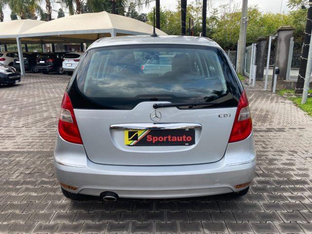 MERCEDES-BENZ A 180 CDI Elegance C. AUTOMATICO