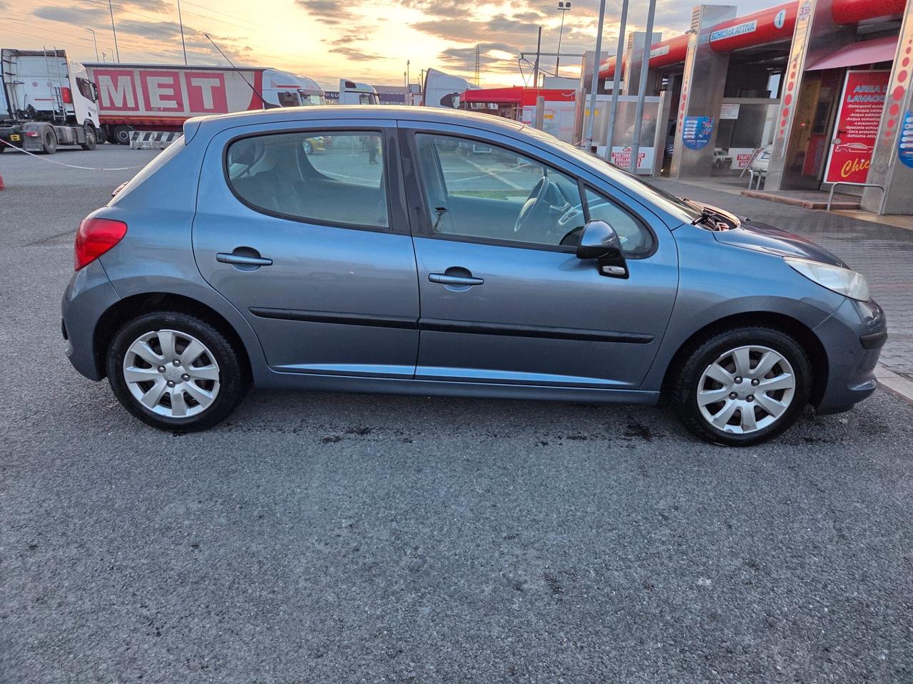 Peugeot 207 1.4 HDi 70CV 5p. ONE Line 2008