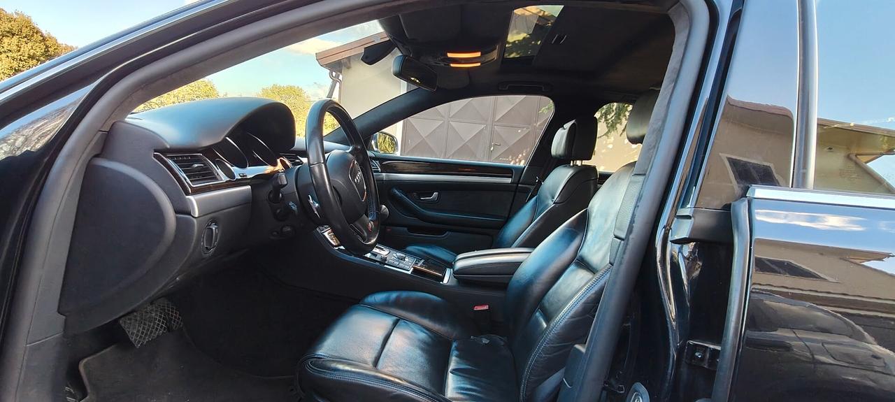 Audi A8 S8 5.2 V10 quattro tiptronic