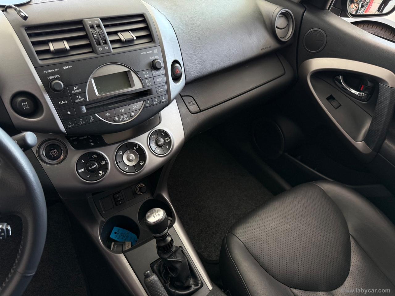 TOYOTA RAV4 2.2 D-4D 177 CV Luxury