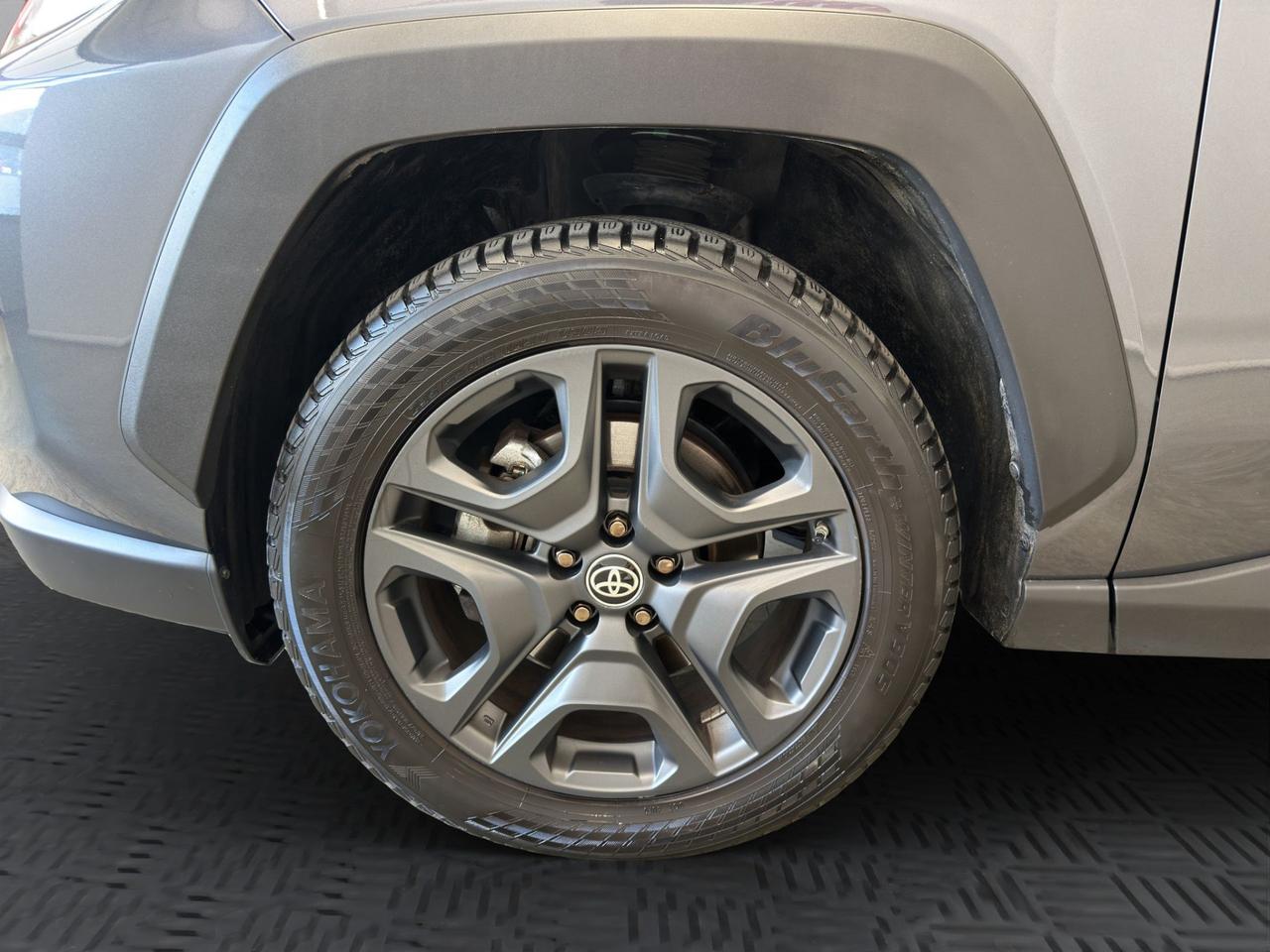 Toyota Rav4 2.5 AWD E-CVT ADVENTURE