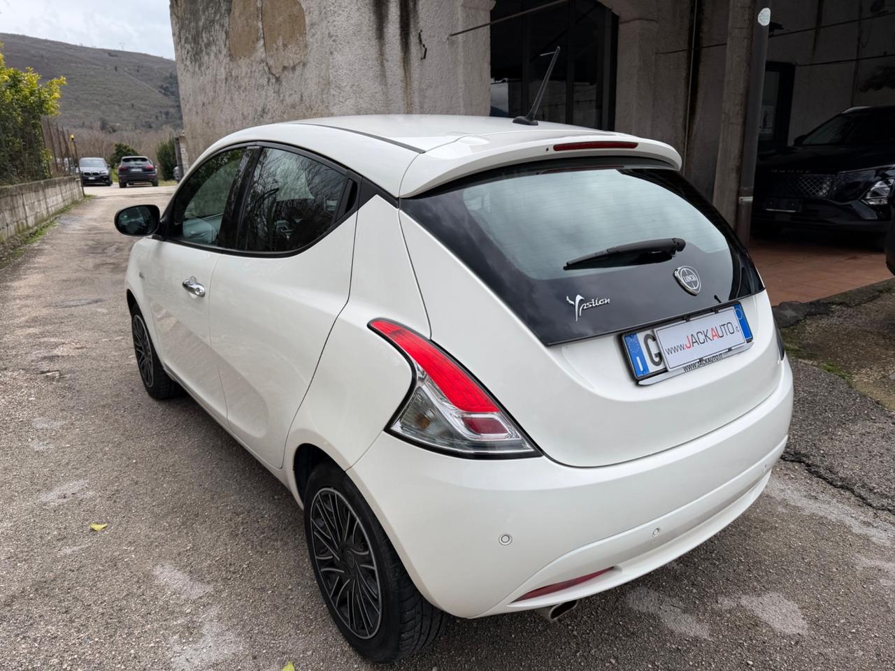 Lancia Ypsilon 1.2 69 CV 5 porte GPL Ecochic Gold