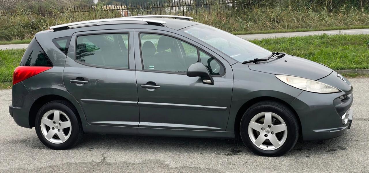 Peugeot 207 1.4 8V 75CV 5p. X Line