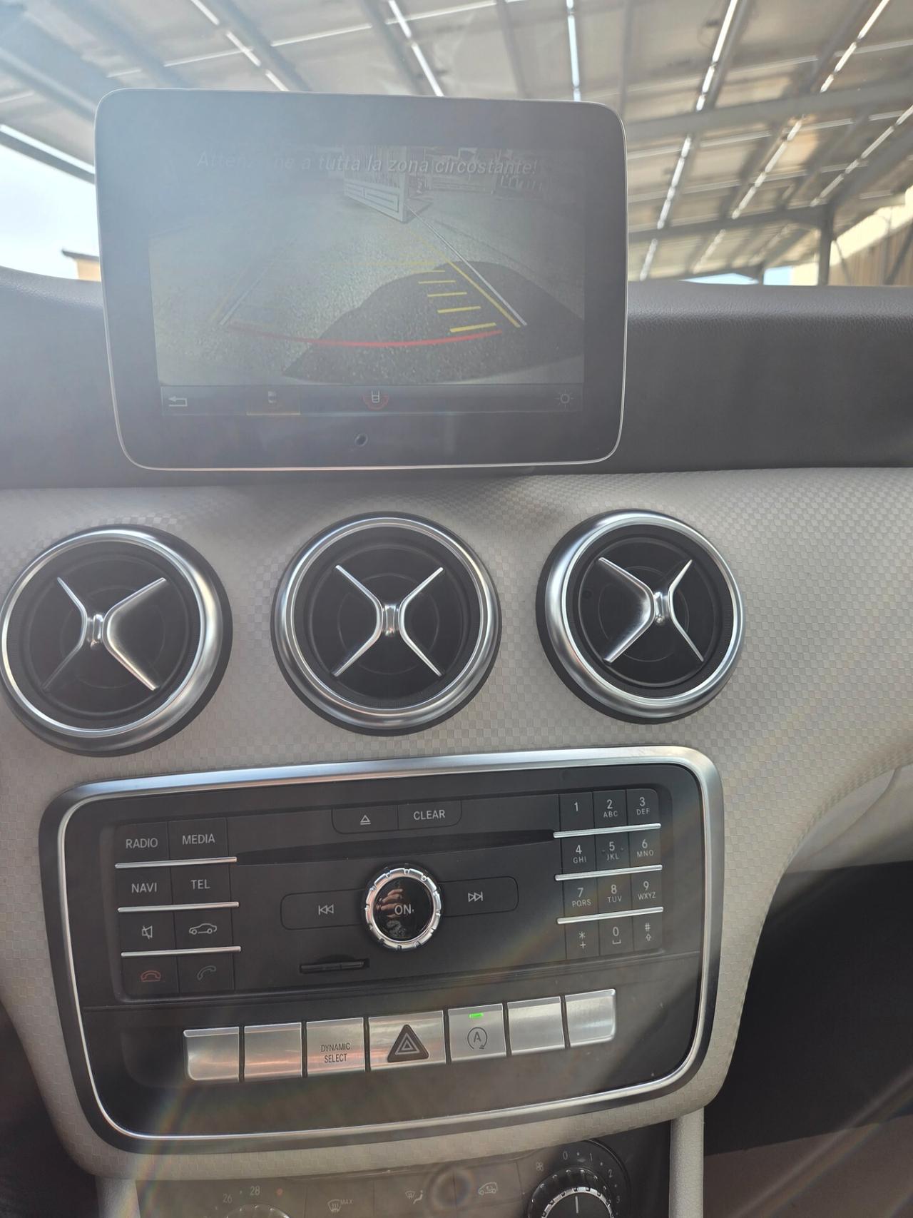 Mercedes-benz A180d Sport White restay7G2017