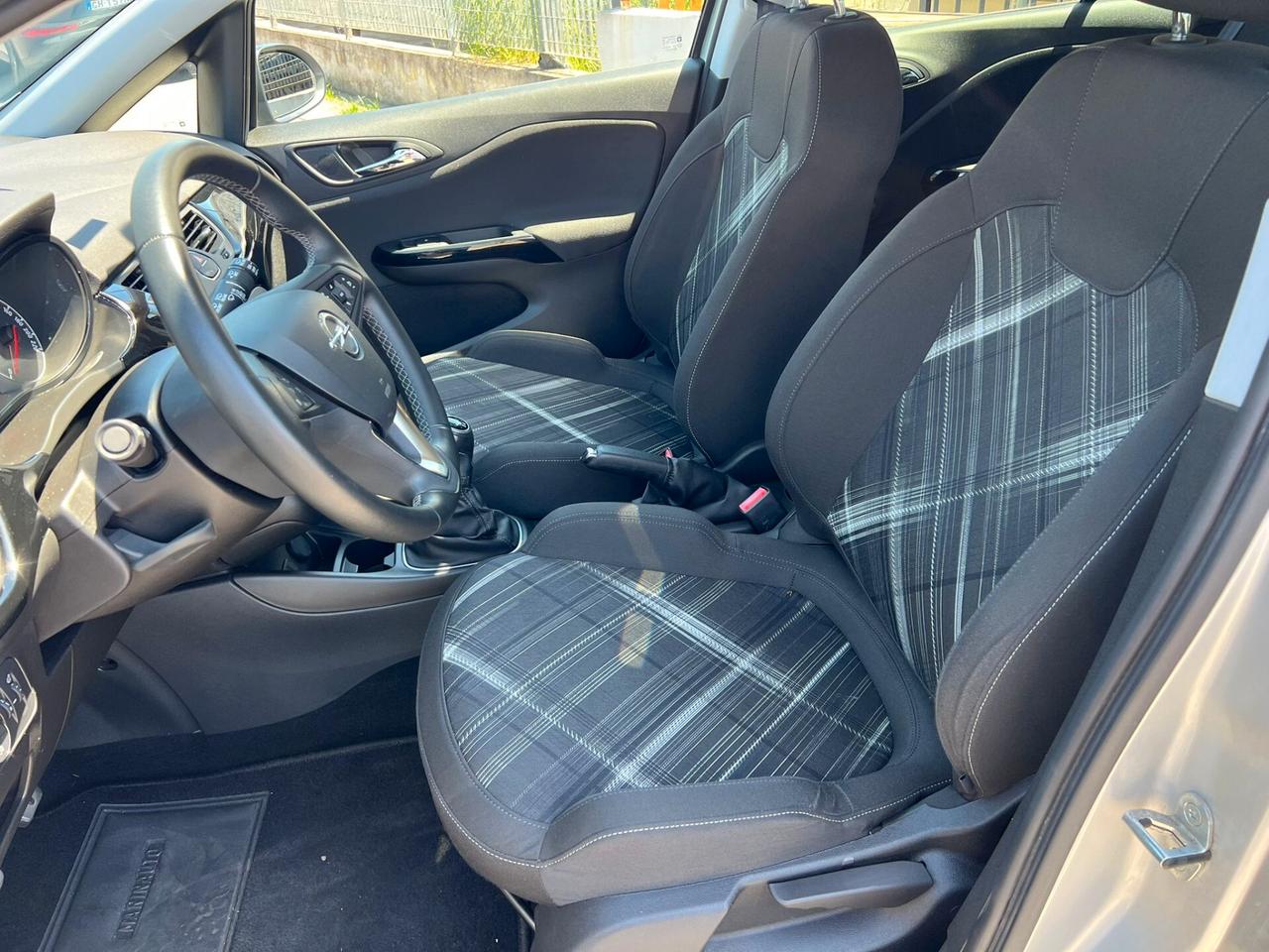 Opel Corsa 1.2 Coupé Black Edition 5porte