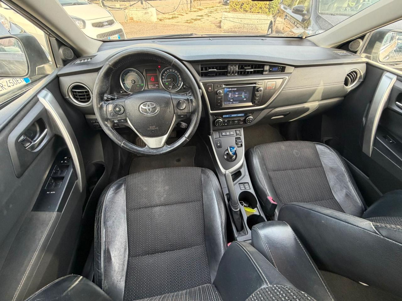 Toyota Auris Touring Sports 1.8 Hybrid Lounge