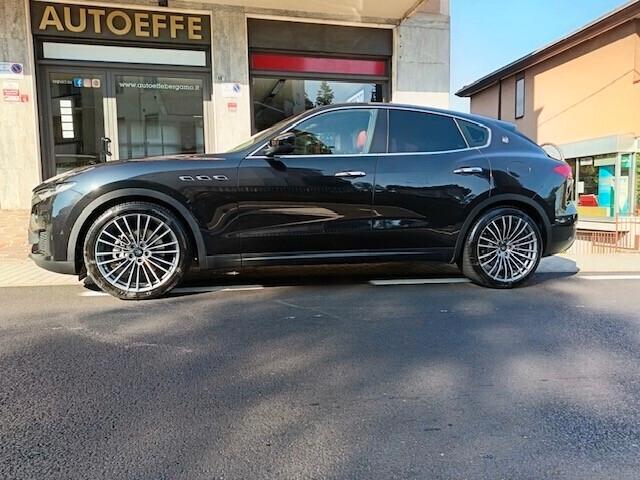 Maserati Levante 3.0 V6 Diesel250CV AWD, TAGLIANDATA