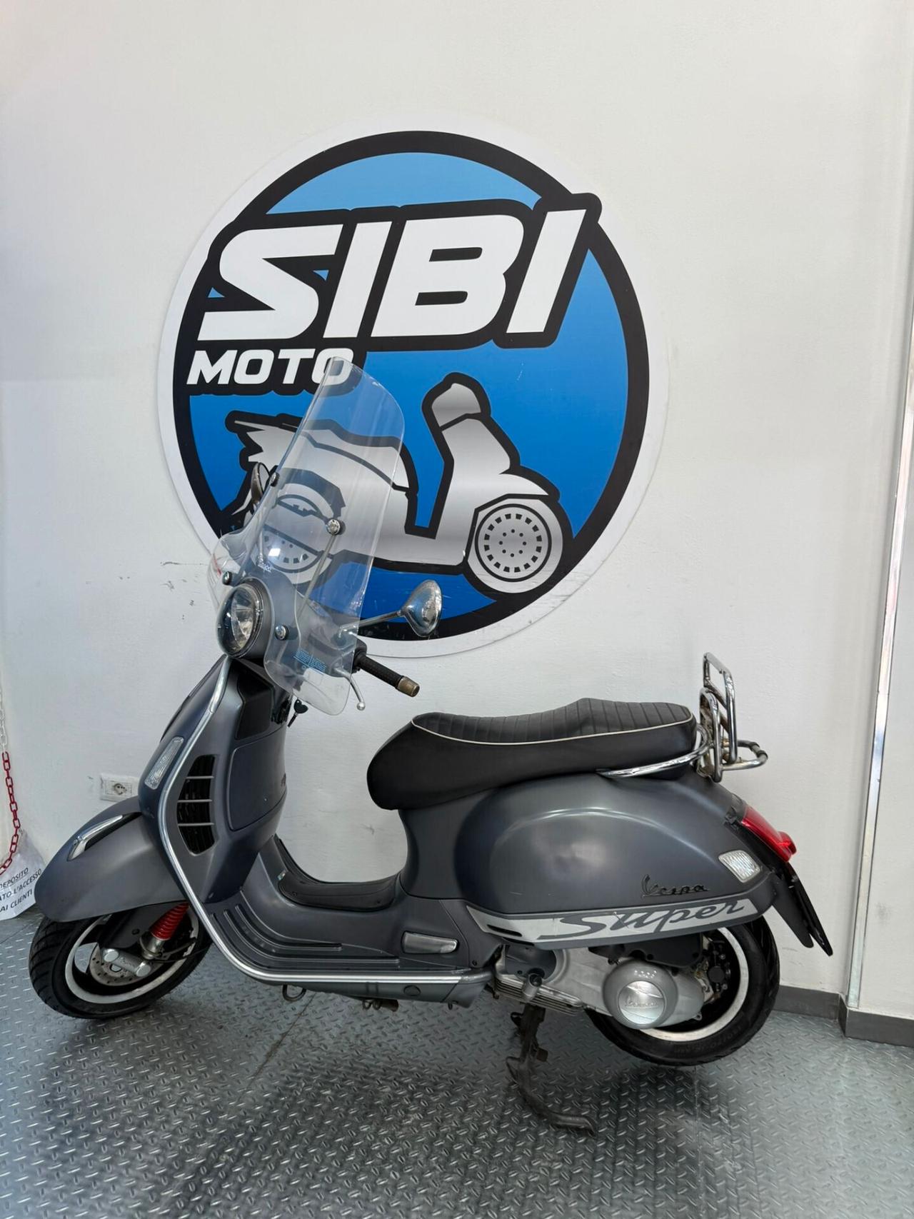 PIAGGIO VESPA SUPER SPORT 300