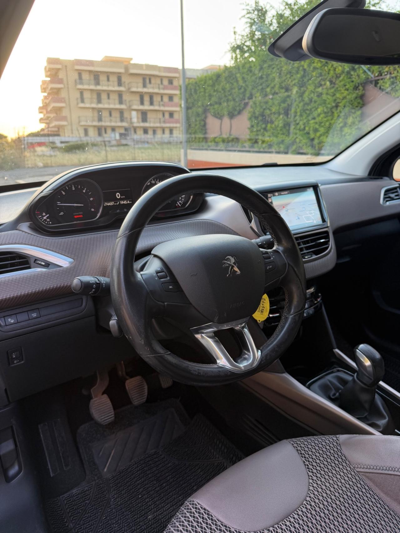 Peugeot 2008 BlueHDi 100 Allure