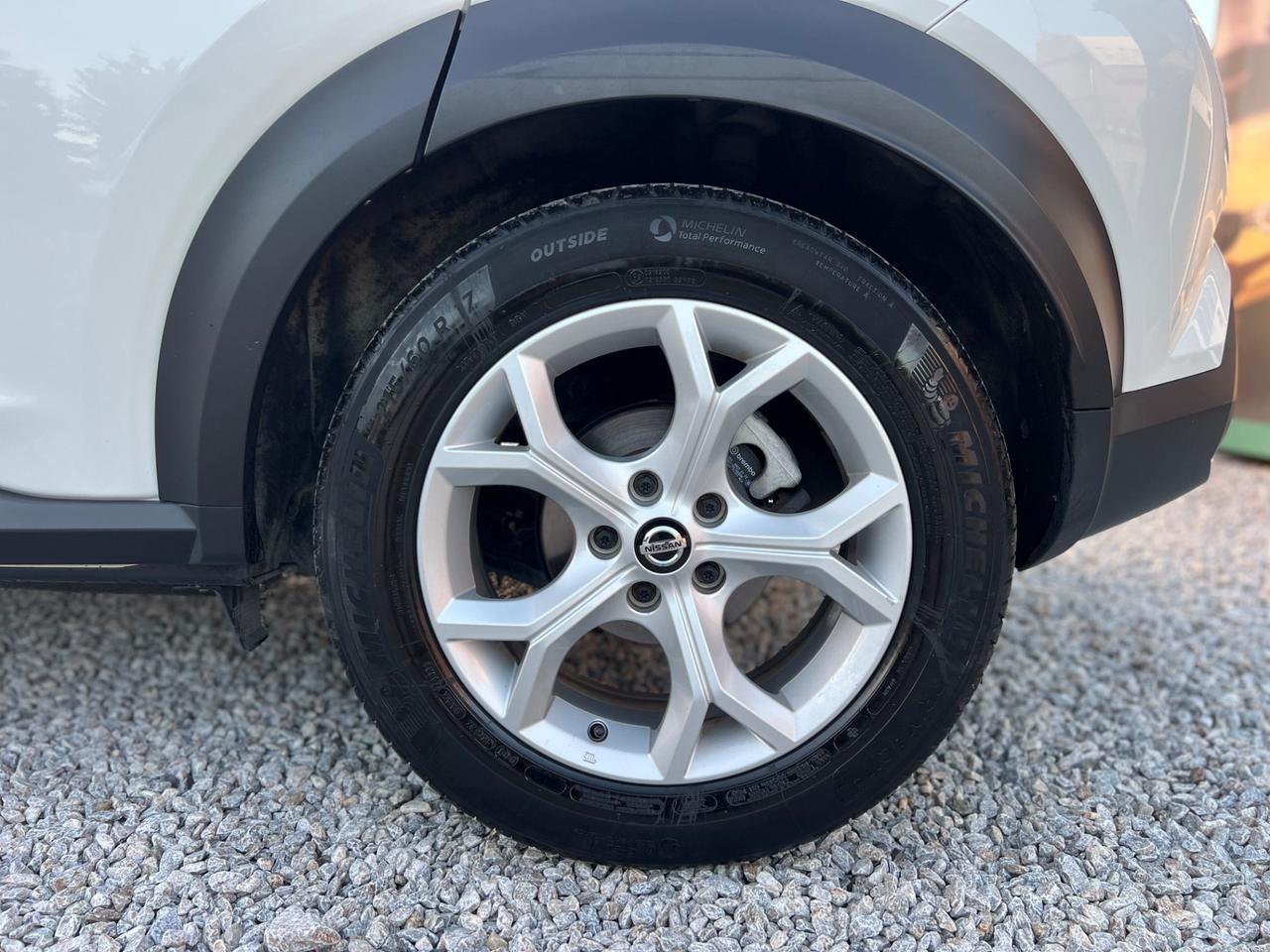 Nissan Juke 1.0 DIG-T 114 CV N-Connecta