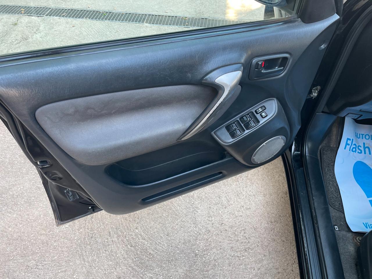 Toyota RAV 4 RAV4 2.0 Tdi D-4D cat 5 porte Sol Distribuzione
