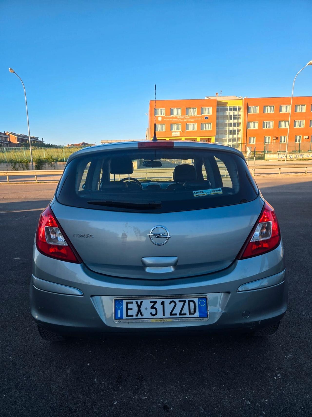 Opel Corsa 1.2 85CV 5 porte GPL-TECH Edition