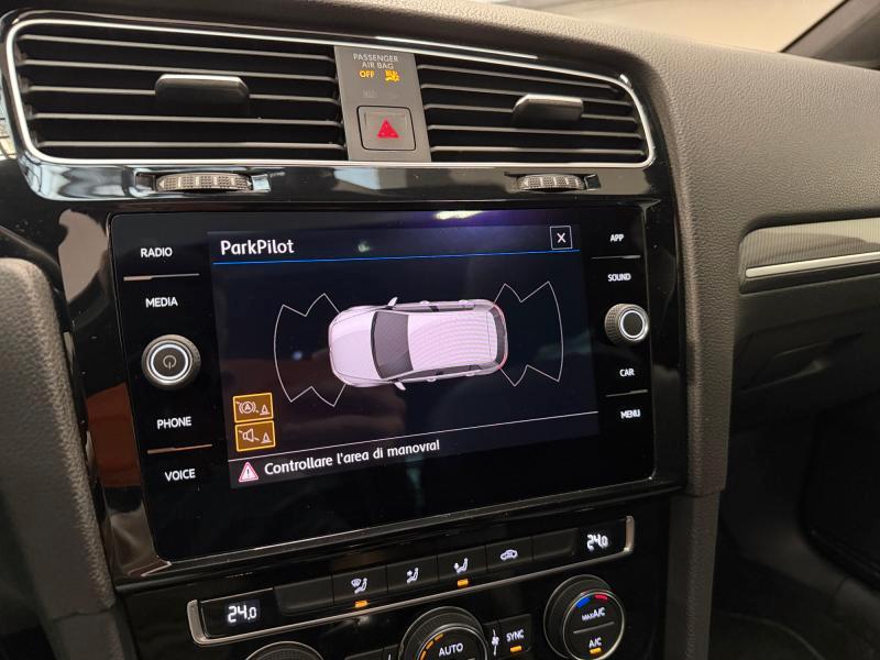 Volkswagen Golf 5 Porte Golf 5p 1.6 tdi Highline 115cv R-Line