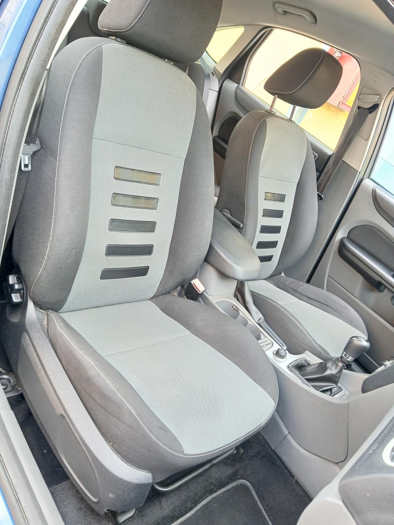 Ford Focus 1.6 TITANIUM ok neopatentati