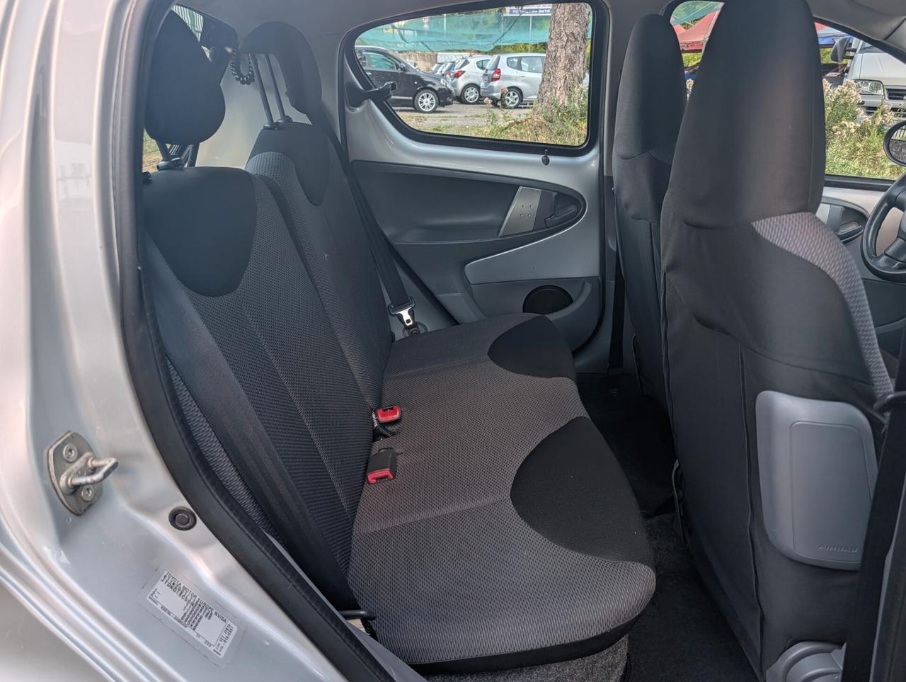 Toyota Aygo 1.0 12V VVT-i 5 porte Sol