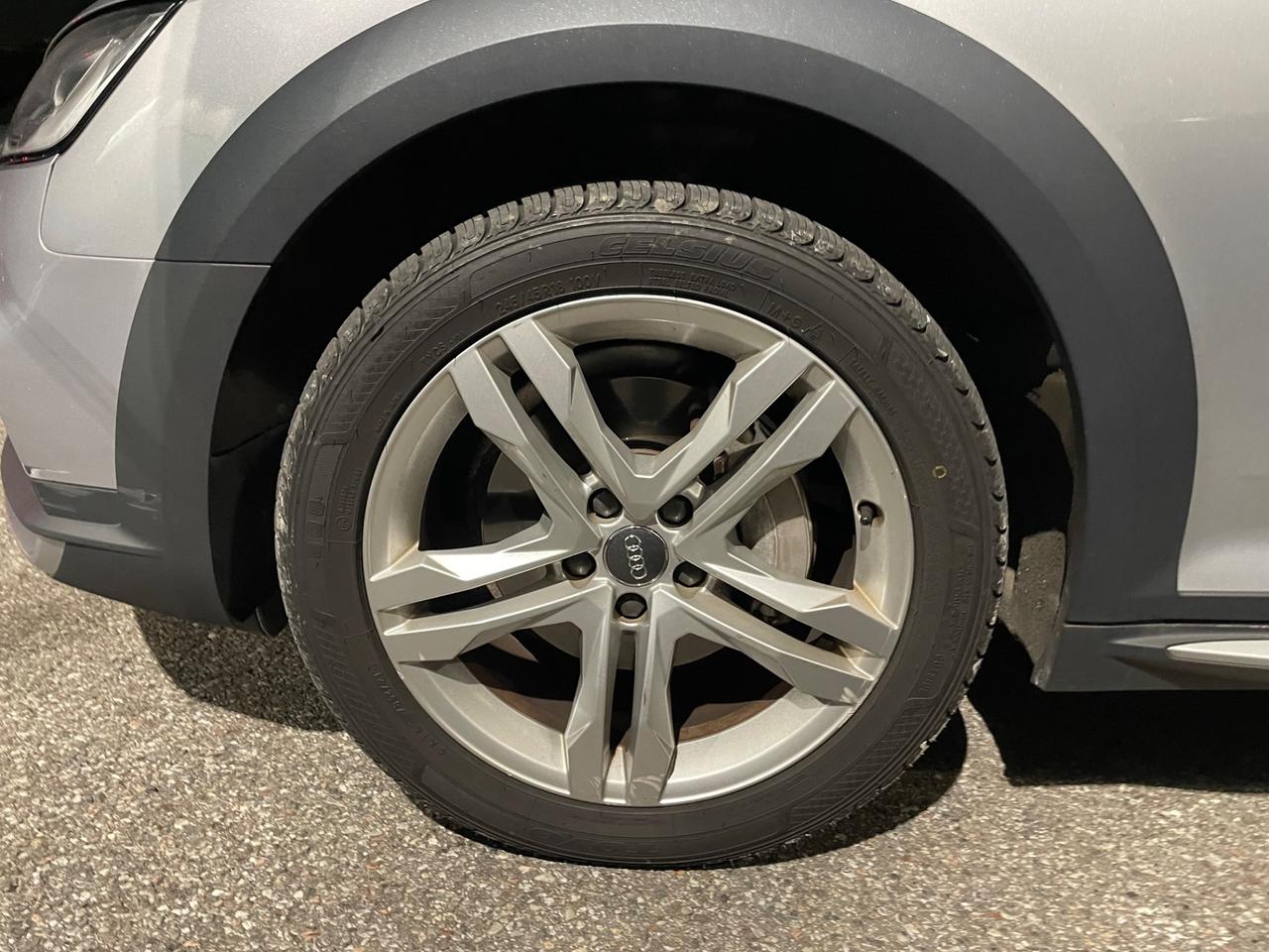 Audi A4 allroad 3.0 TDI 218 CV*Automatik*Pelle*Navi