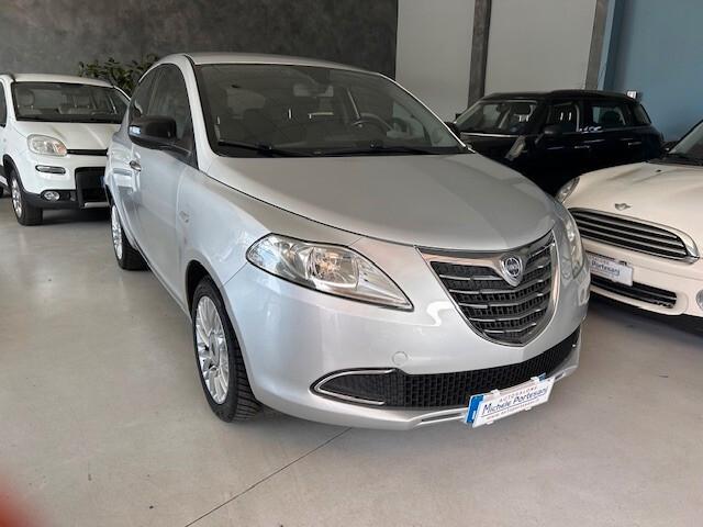 Lancia Ypsilon 1.2 69 CV 5 porte GPL Ecochic Silver