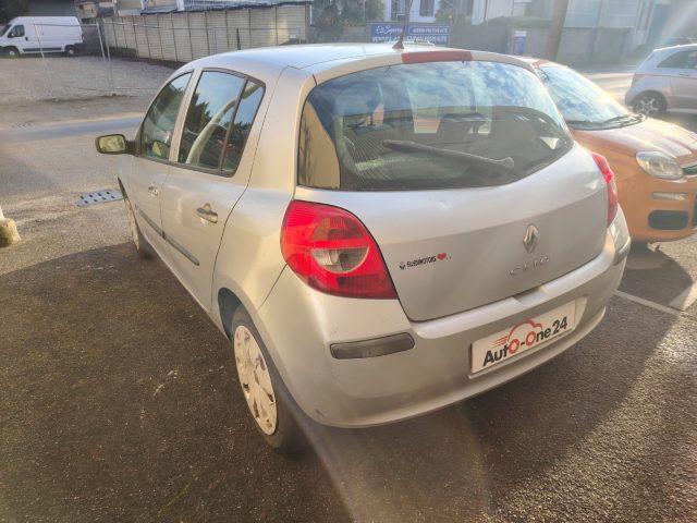 RENAULT Clio 1.2 16V 5 porte Le Iene NEOPATENTATI
