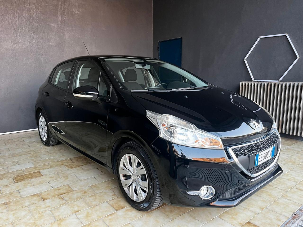 Peugeot 208 PureTech 82 5 porte Allure