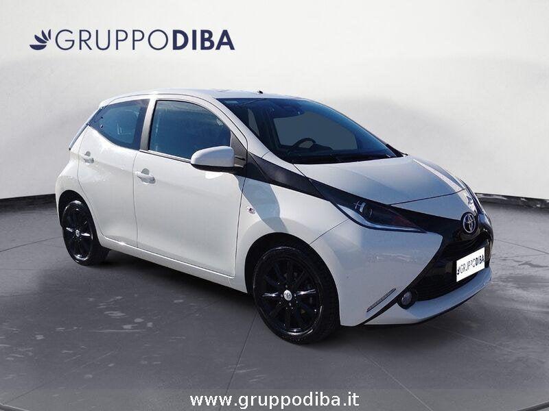 Toyota Aygo II 2014 5p 1.0 x-play m-mt my15