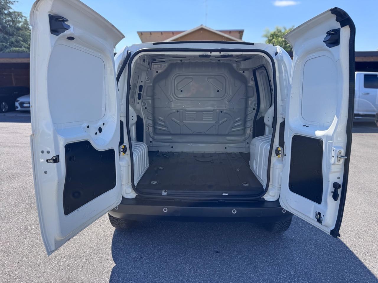 Fiat Fiorino 1.3 MJT 95CV Cargo SX