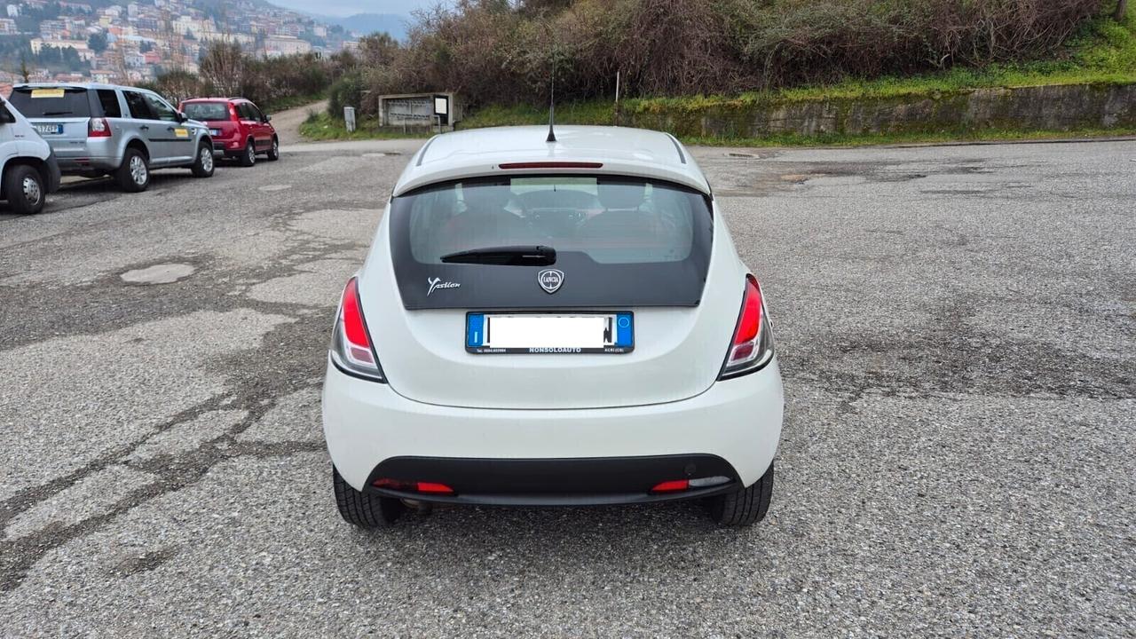Lancia Ypsilon 1.3 MJ 95CV 5p Gold-Ok NeoPatentati