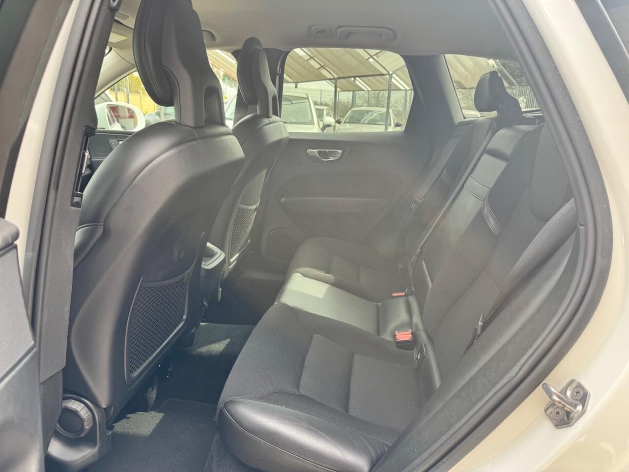 Volvo XC 60 XC60 D4 Geartronic Kinetic Motore 0km