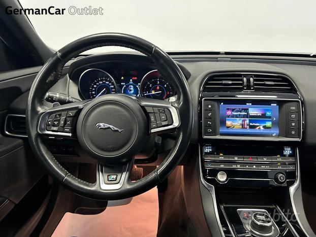 Jaguar XE 2.0d i4 r-sport awd 180cv auto my18