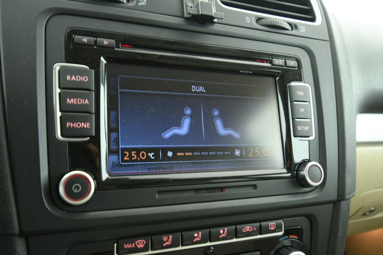 VOLKSWAGEN Golf 5p 2.0 tdi Highline 140cv dsg X COMMERCIANTI+BLUETOOTH