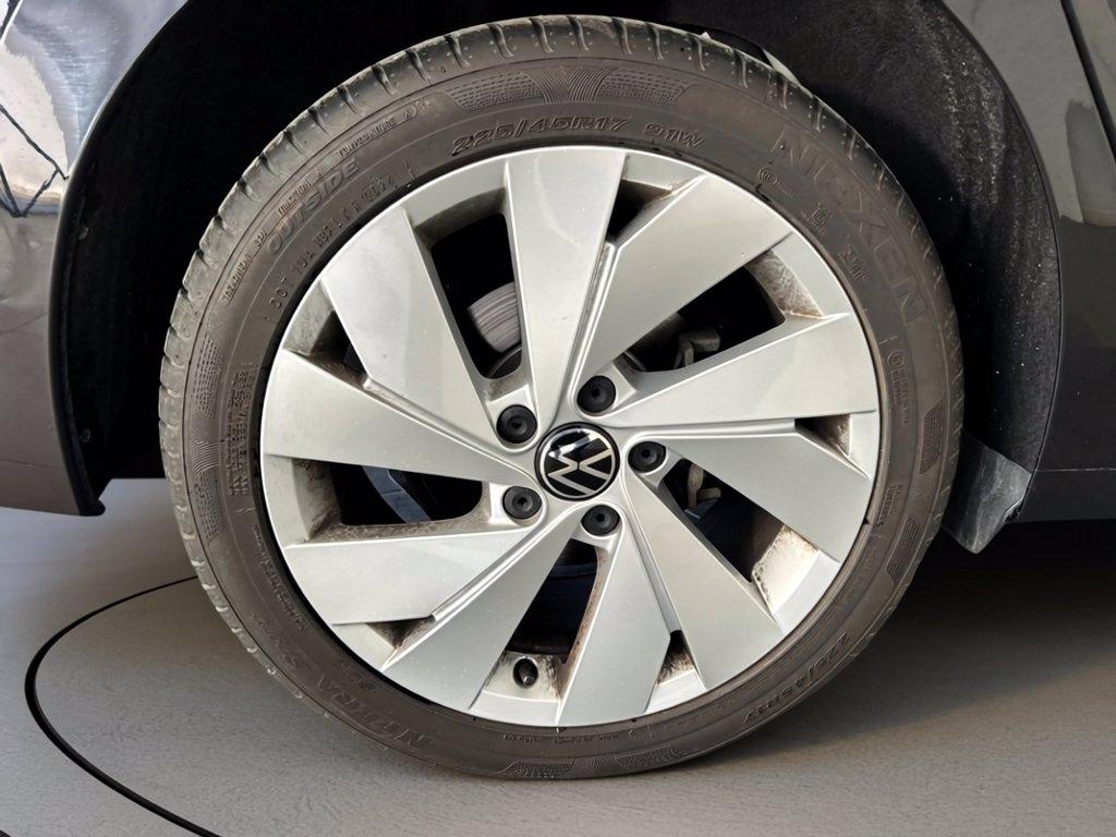 VOLKSWAGEN Golf variant 2.0 tdi life 150cv dsg del 2024