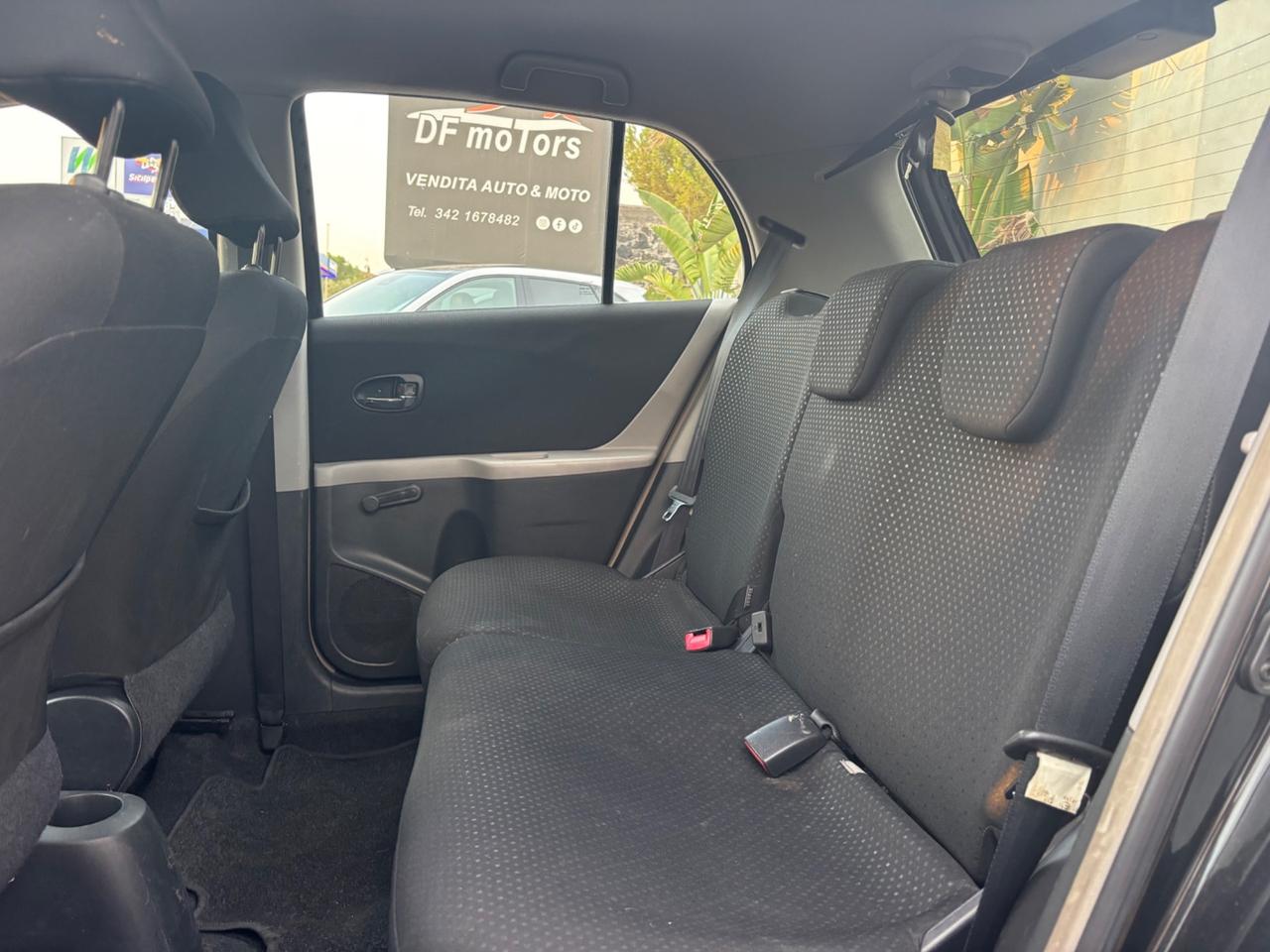Toyota Yaris 1.3 5 porte Sol-2011